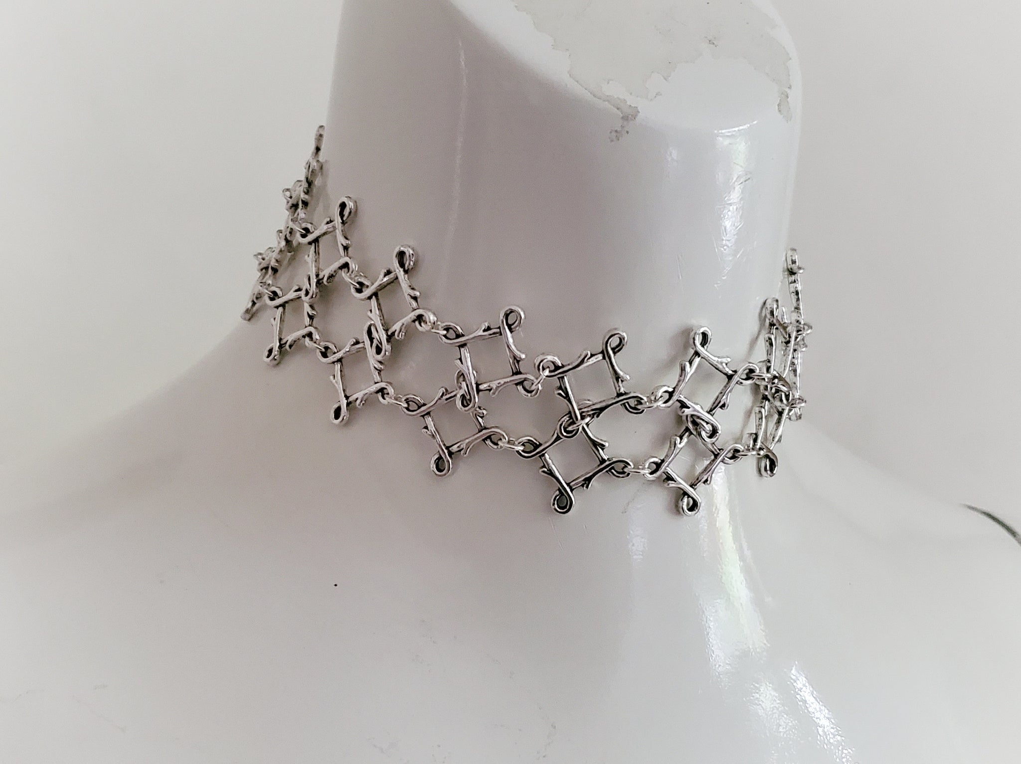 Thorns Choker Necklace and Bracelet Gift Set
