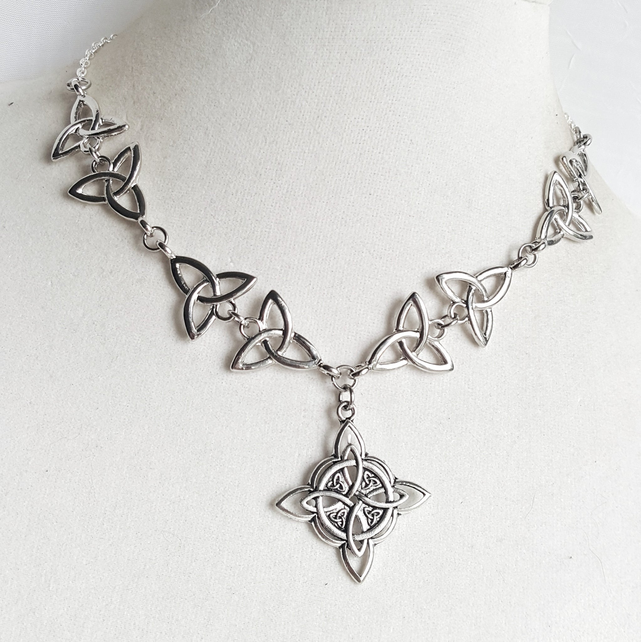 Silver Celtic Knot Necklace Triqueta Wiccan Jewelry - DRAVYNMOOR