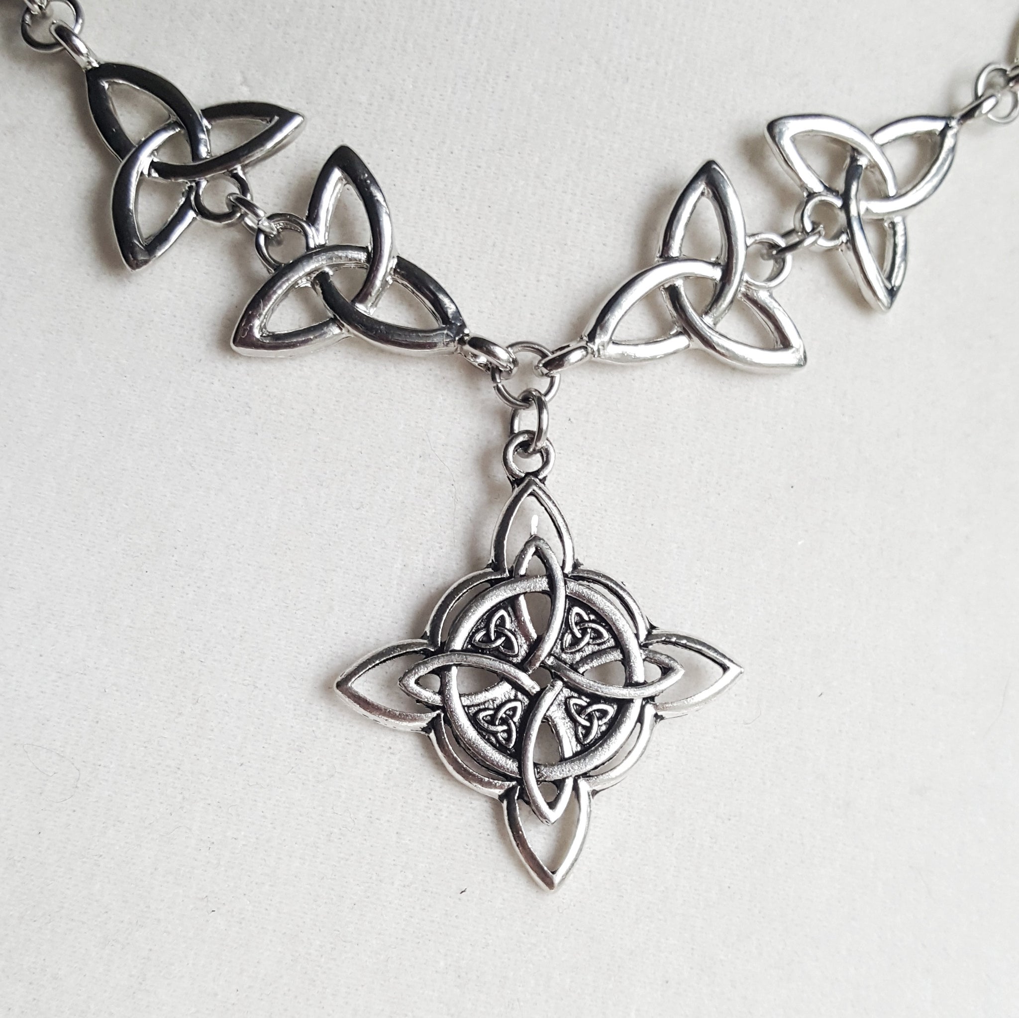 Silver Celtic Knot Necklace Triqueta Wiccan Jewelry - DRAVYNMOOR