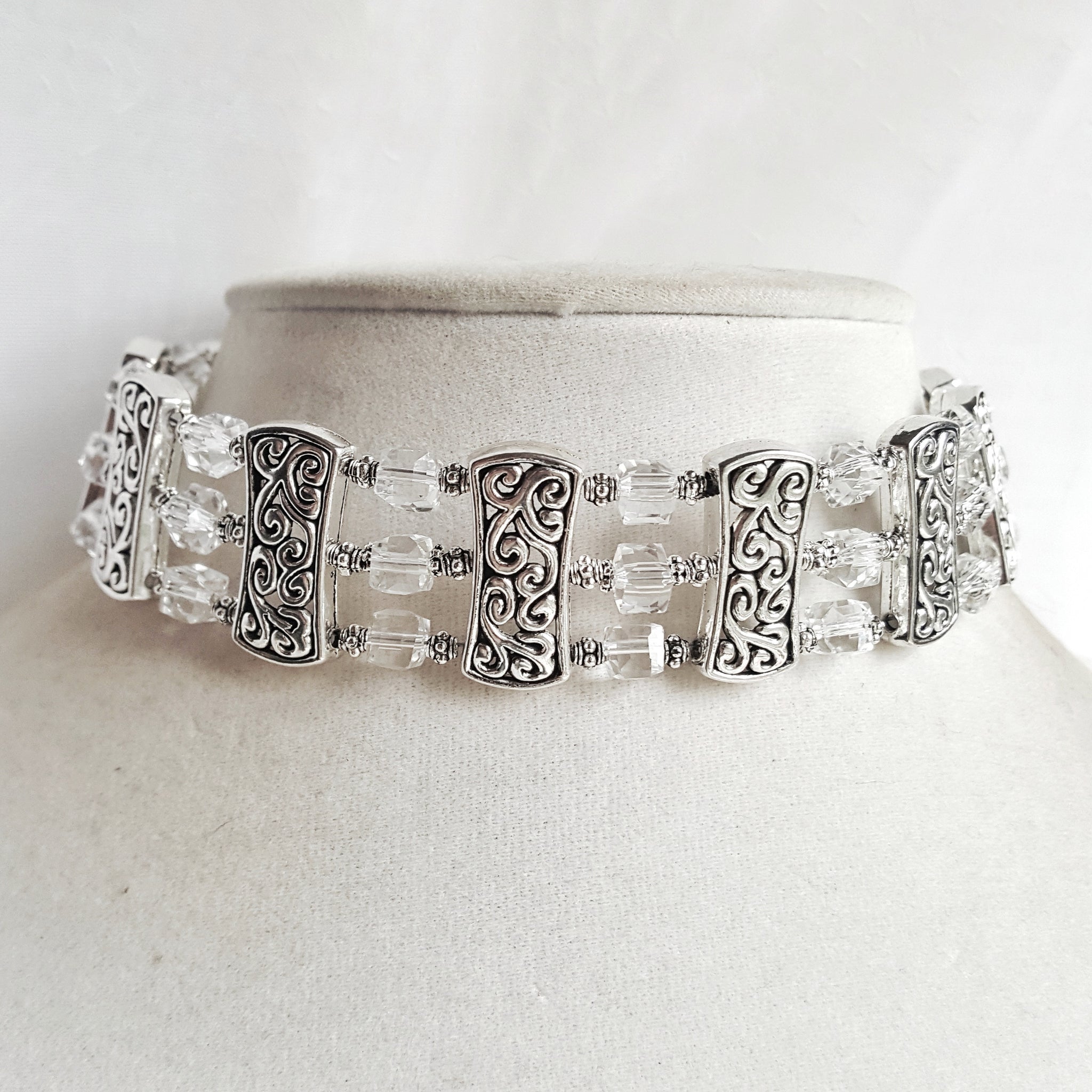 Crystal Choker Necklace and Bracelet Set Bridal Jewelry - DRAVYNMOOR