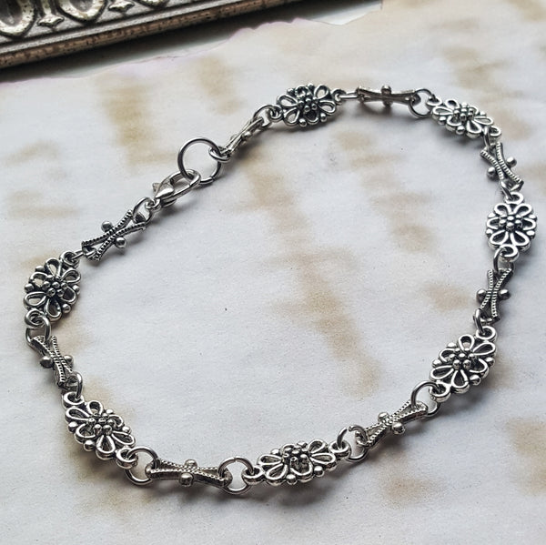 Silver Flower Anklet Christmas Gift Idea for Her - DRAVYNMOOR