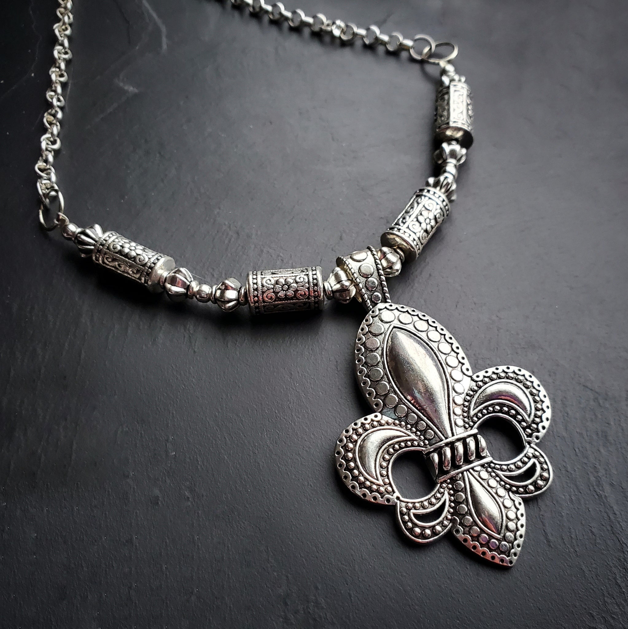 Fleur De Lis Jewelry Gift Set Necklace and Bracelet